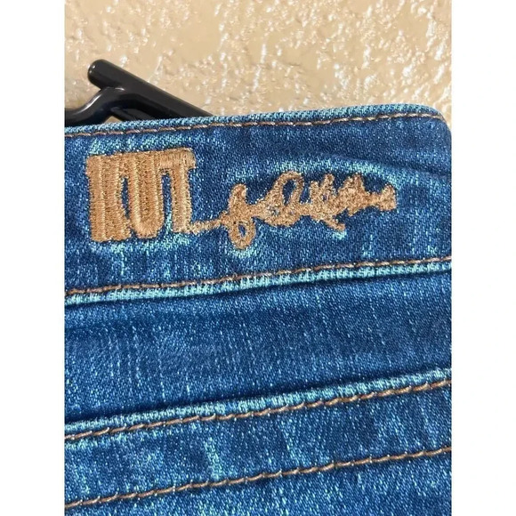 Kut from the Kloth women’s jeans size 10 medium wash straight leg - Picture 6 of 9